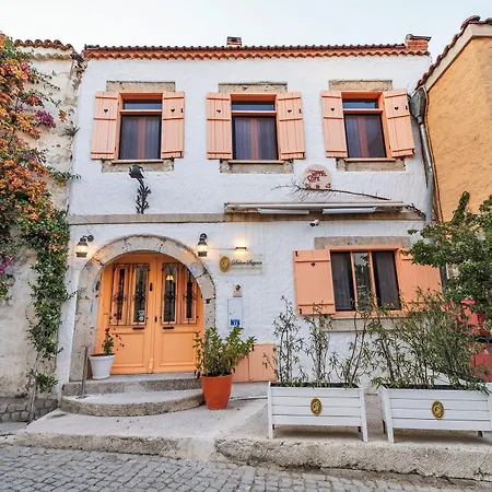 Gazde/Camere de închiriat Krem *